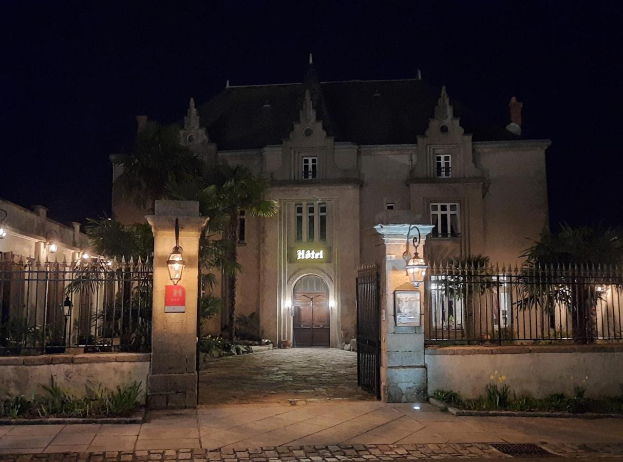 Hotel De La Barbacane Tiffauges Екстер'єр фото